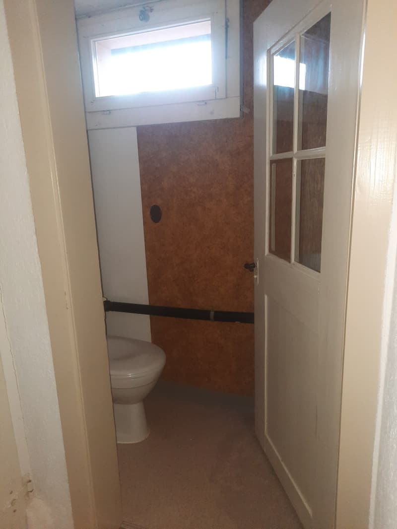 Zu Vermieten 3 Zi-Wohnung (3)