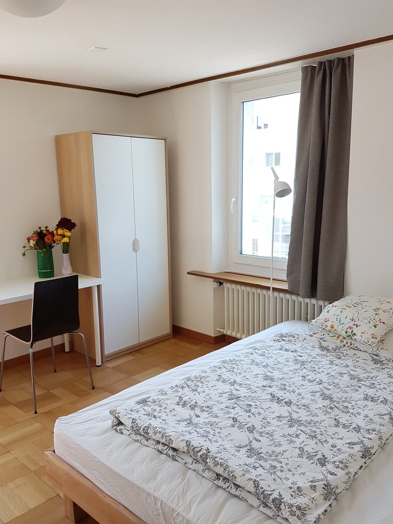 A furnished WG-room in Adliswil (Zurich land) is available from 1. September 2026 (earlier dates are possible) (2)