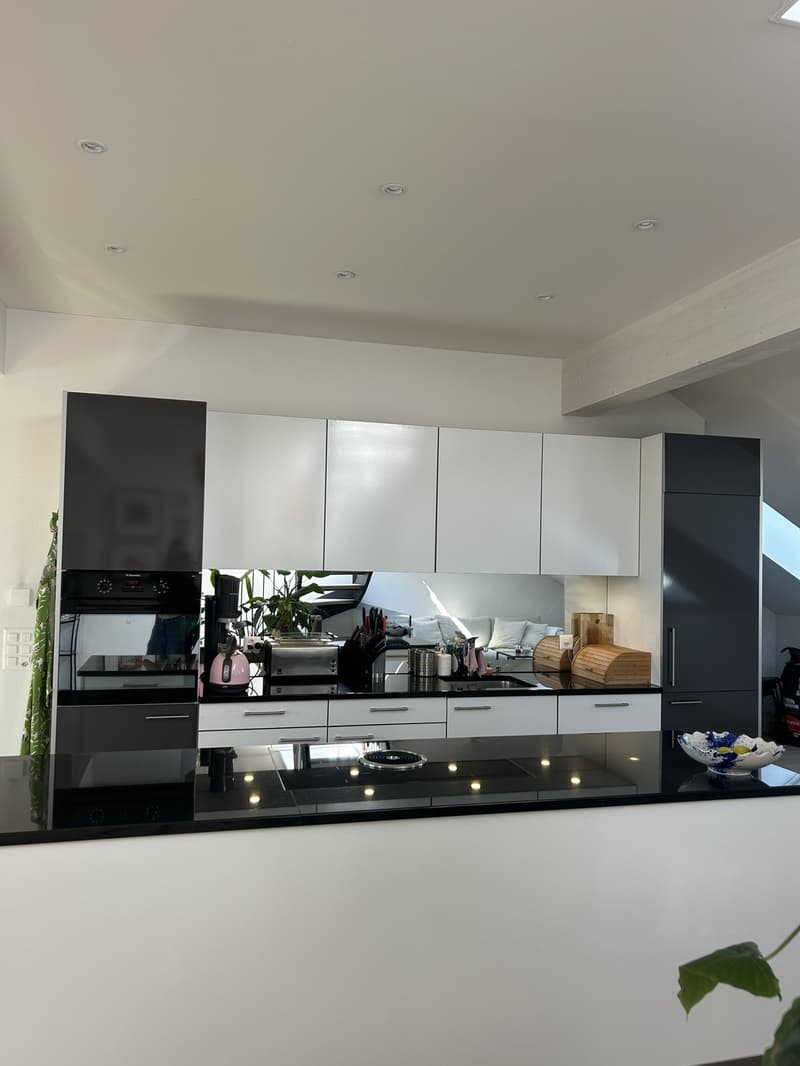 Zimmer mit privatem Balkon in Maisonette Wohnung 3er-WG (8)