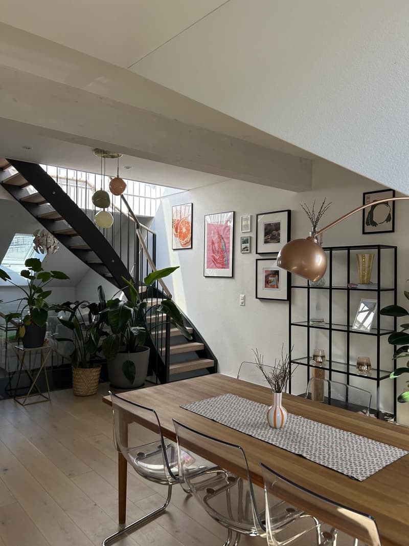 Zimmer mit privatem Balkon in Maisonette Wohnung 3er-WG (2)