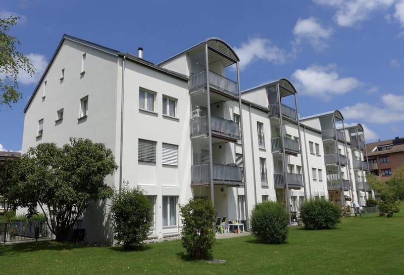 helle 2 1/2 Zimmer-Wohnung mit Balkon und Chminee (10)
