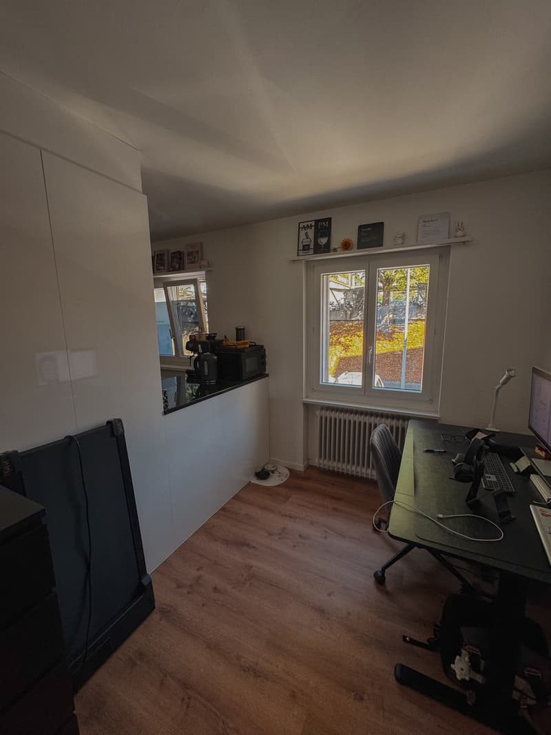 Moderne, lichtdurchflutete 2.5-Zimmer-Wohnung mit 15m² Balkon ruhig & direkt beim Bahnhof Möhlin (9)