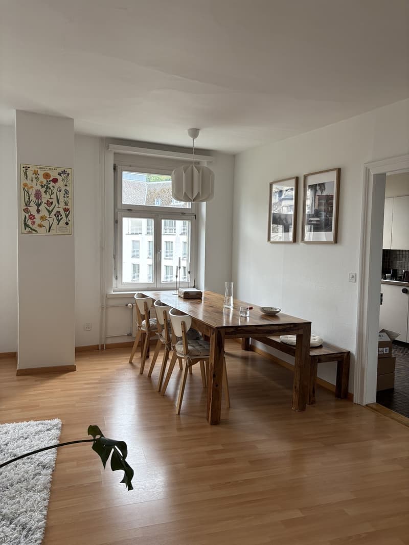 Zimmer in 2er WG frei (3)