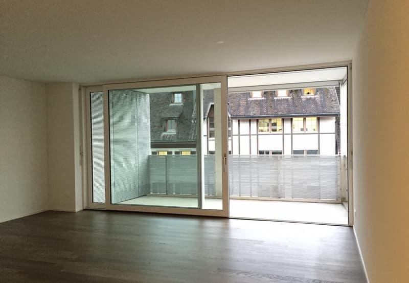 Grosszügige 1.5-Zimmer-Wohnung mit grossem Balkon in Lenzburg (2)