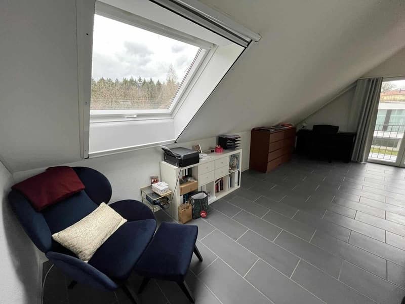 Duplex 2.5 pièces à Gals  2 places de parc  CHF 1'500 charges comprises (3)
