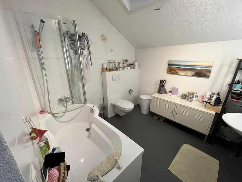 Duplex 2.5 pièces à Gals  2 places de parc  CHF 1'500 charges comprises (6)