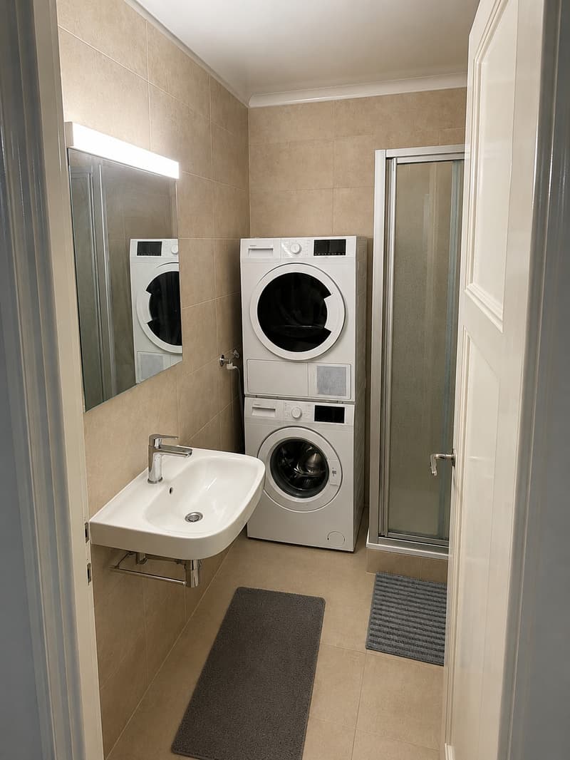 Reprise de bail / Lease Takeover Appartement 2.5 pièces / 2.5-Room Apartment (4)