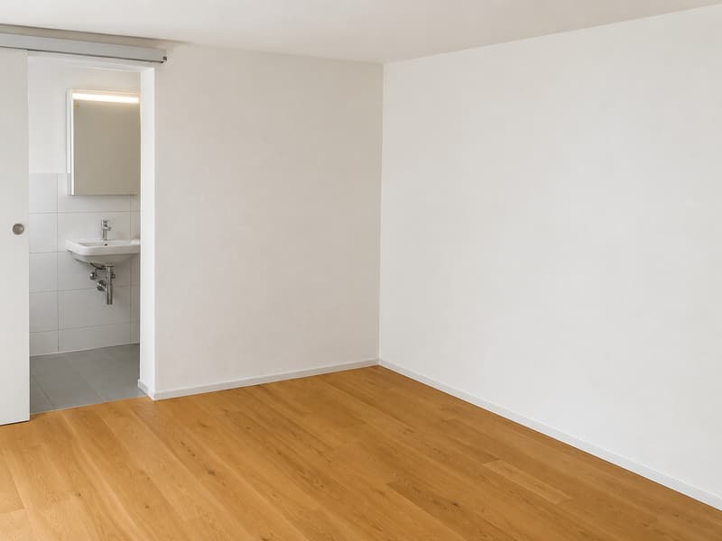 Helle 3.5-Zimmer-Gartenwohnung mit grosszügigem Sitzplatz in Bazenheid (4)