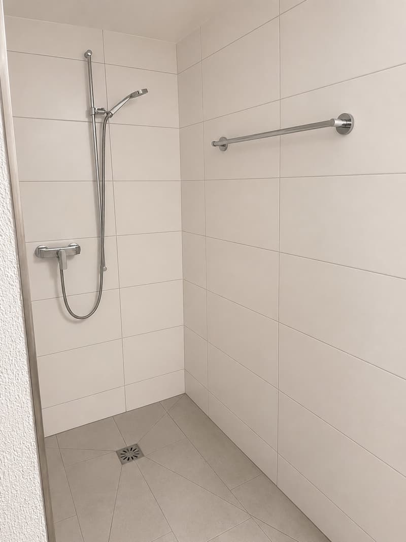 Helle 3.5-Zimmer-Gartenwohnung mit grosszügigem Sitzplatz in Bazenheid (5)