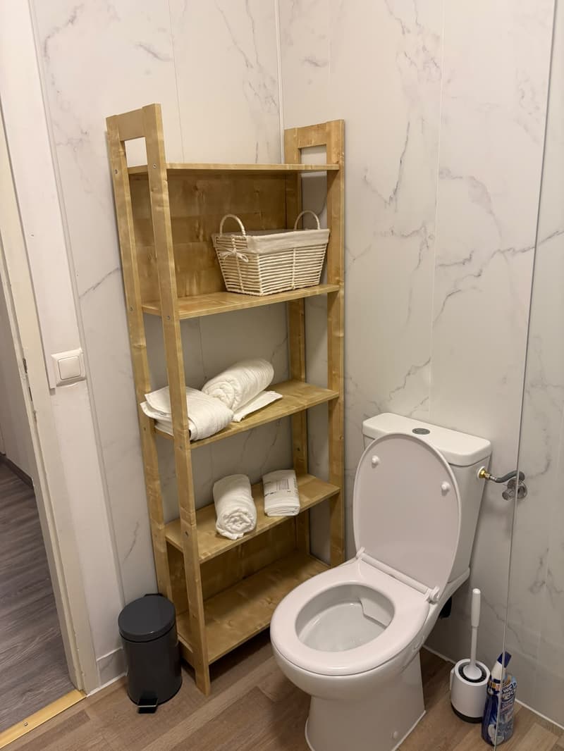 A louer magnifique 1,5 pièce rénové et meublé de 37 m2 dans appartement . (10)