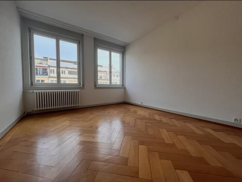 Helle 2-Zimmer-Wohnung in Biel (2)