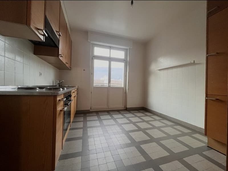 Helle 2-Zimmer-Wohnung in Biel (3)