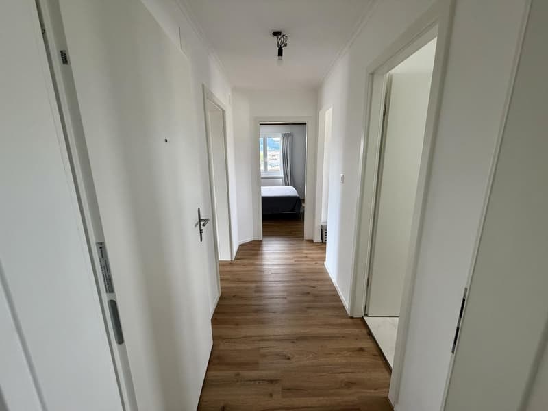Gemütliche 3.5-Zimmer Dachwohnung mit 2 Balkonen & Reduit in 5033 Buchs AG (8)