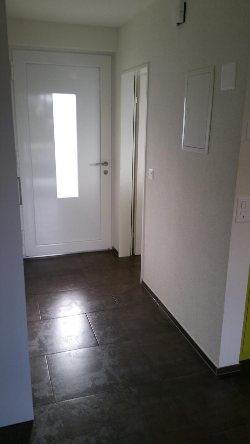Sehr Schöne Wohnung zu Vermieten (3)