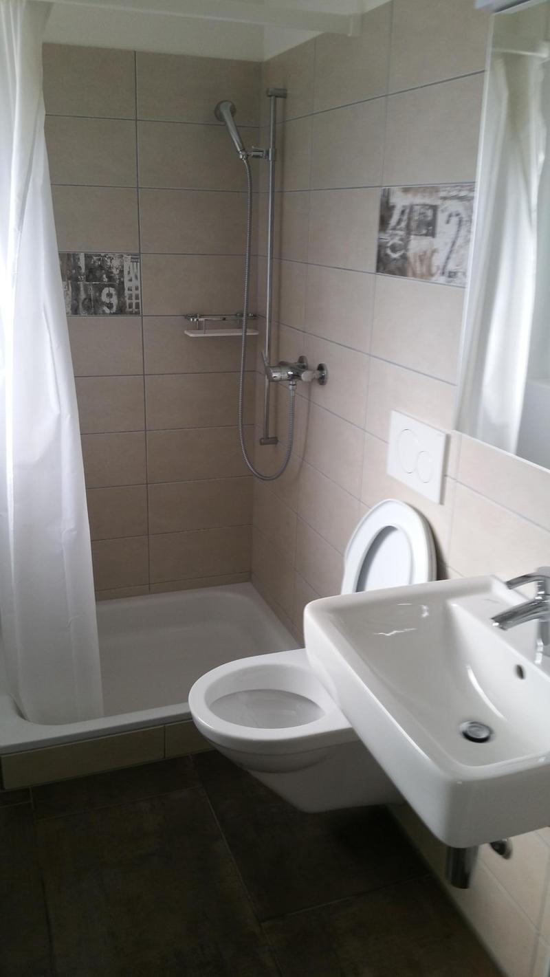 Sehr Schöne Wohnung zu Vermieten (2)