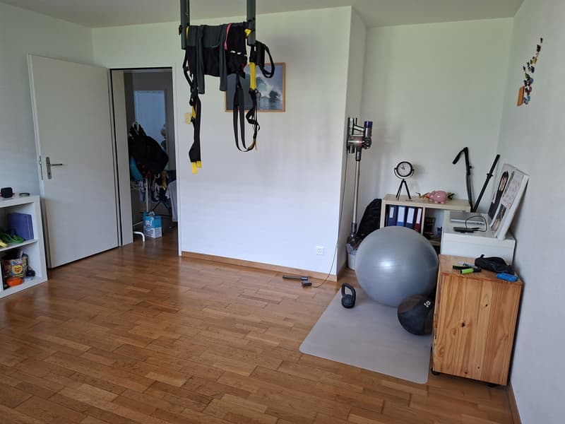 Mitbewonerin gesucht Frau (3)