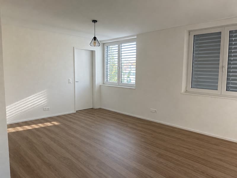 Schöne 2.5-Zimmer-Wohnung mit schöner Aussicht (5)