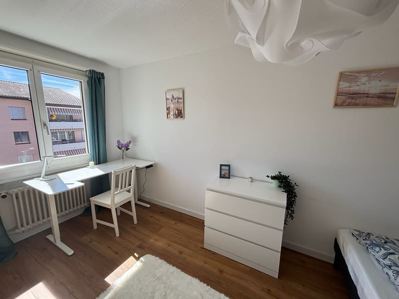 Modern möbliertes WG-Zimmer in Luzern (Kriens) CHF 890 all inclusive (3)