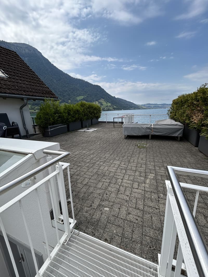 4.5-Zimmer-Wohnung mit Seeblick, grosser Dachterrasse & privatem Seezugang (5)