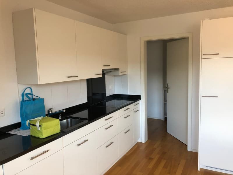 Helles und geräumige WG Zimmer in Stallikon ab 15 September (12)