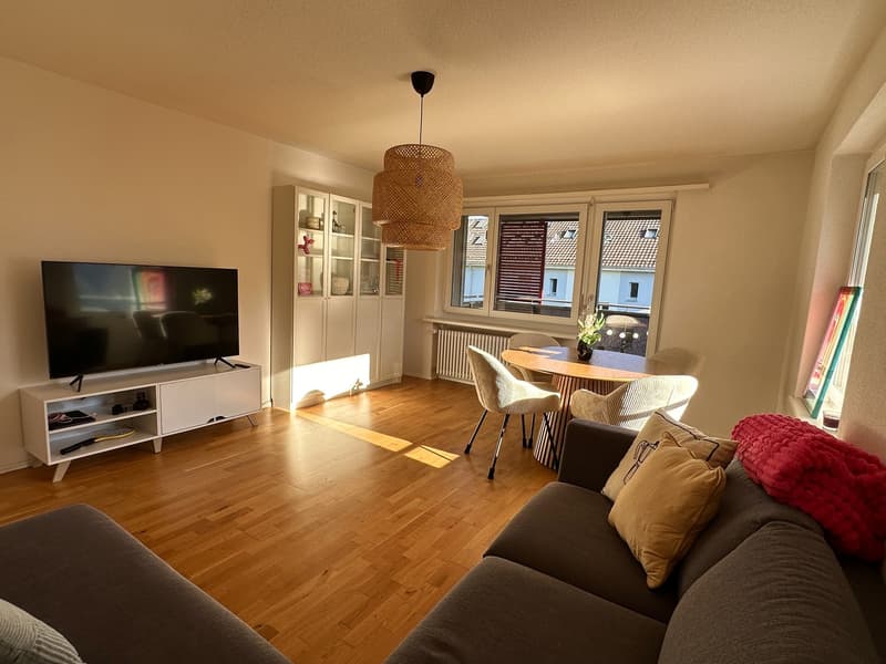 Modernes & helles WG-Zimmer mit Balkon und Top-ÖV-Anbindung (5)