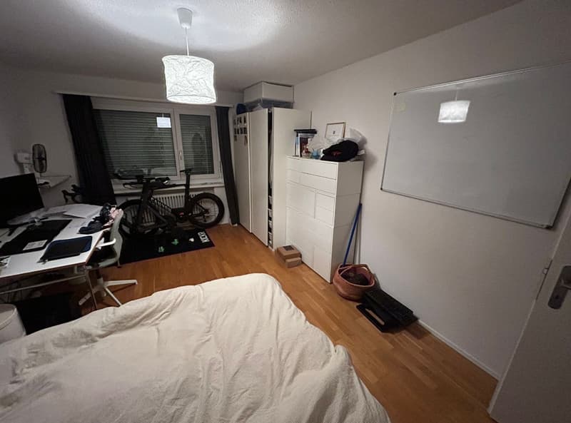 Modernes & helles WG-Zimmer mit Balkon und Top-ÖV-Anbindung (2)