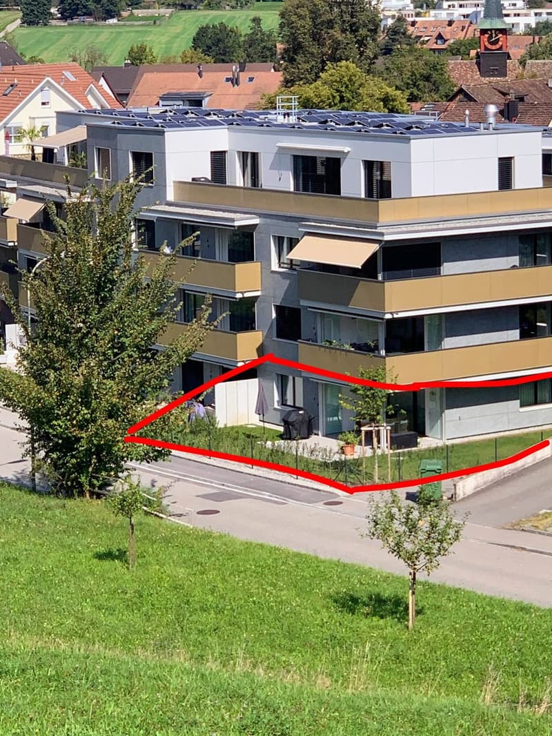 4,5-Zimmer-Wohnung mit Wintergarten und grossem Sitzplatz, zentral und ruhig (10)