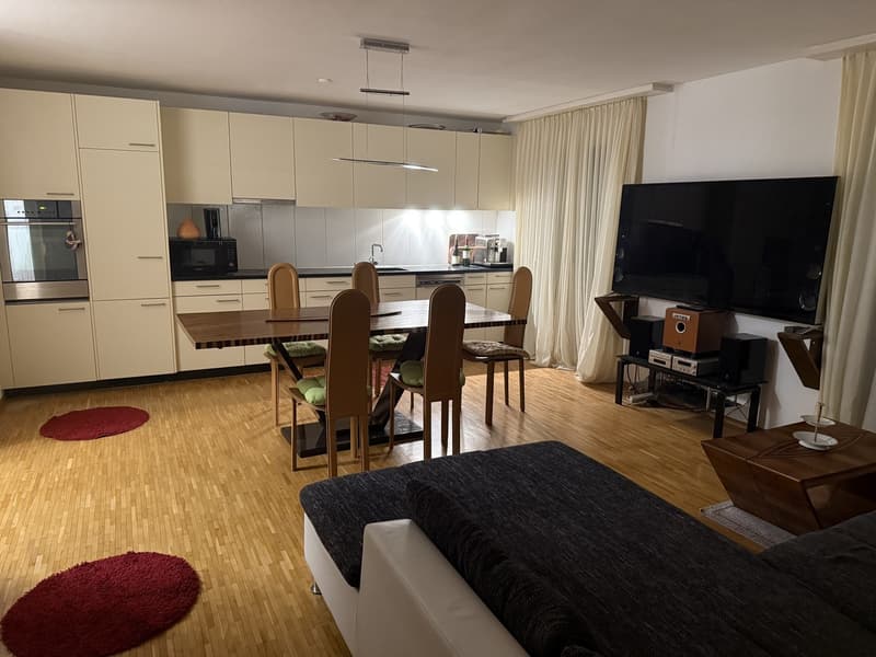 WG Zimmer in kleiner Wohnung (2)
