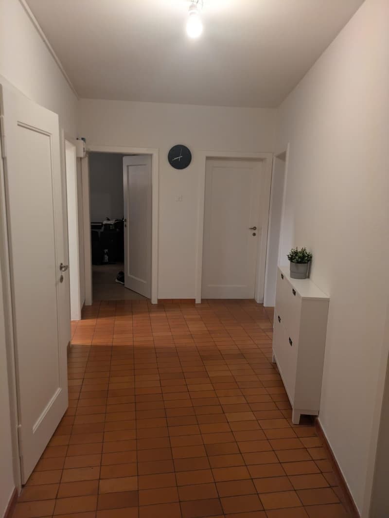 Sonniges Zimmer mit Balkon nähe Biozentrum (3)