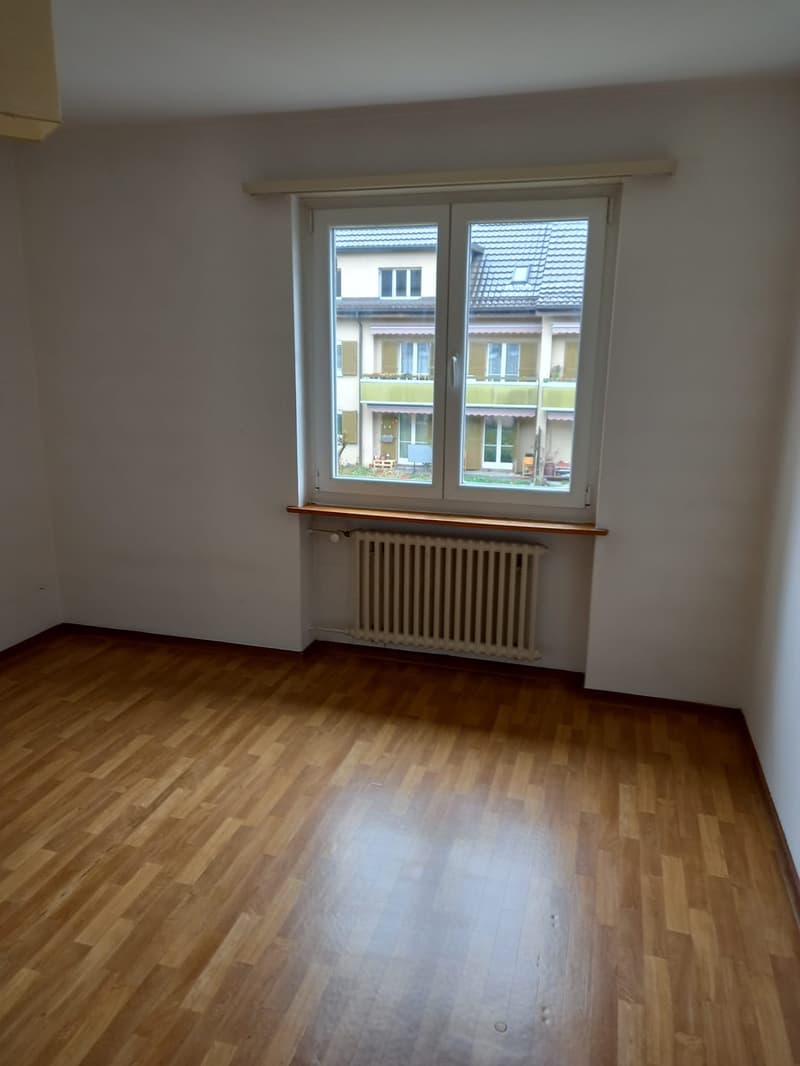Helle 2-Zimmer-Wohnung mit Balkon in Zürich (3)