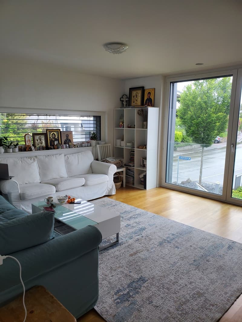 The bright extra large WG Zimmer with on suite bathroom, excellent location (4)