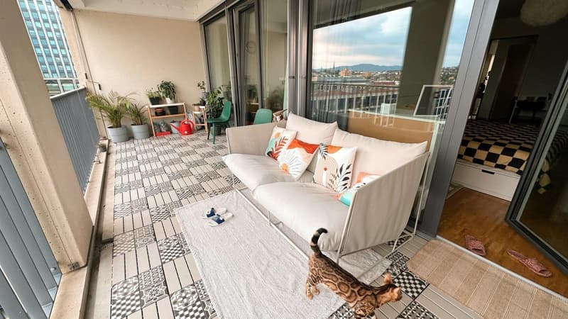 Grosse 3.5-Zimmer-Wohnung mit Balkon und Wintergarten in Zürich-Oerlikon zu vermieten (7)