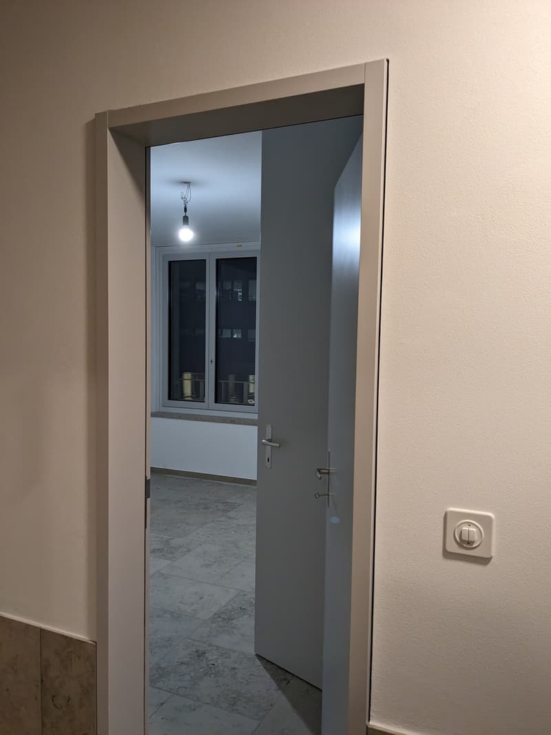 Bathroom towards bedroom