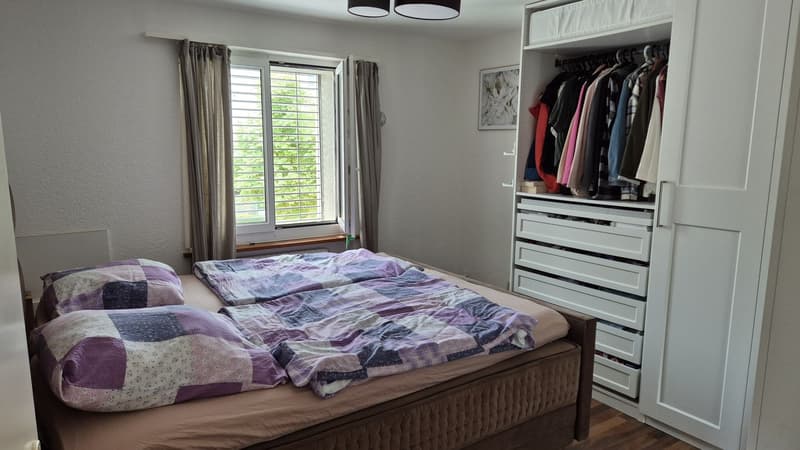 3,5-Zimmer-Wohnung mit BalkonSchöne 3,5-Zimmer-Wohnung mit Balkon und guter Lage (4)