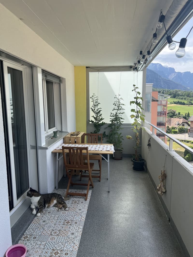 Helle und geräumige 4.5-Zimmer-Wohnung mit Balkon in Igis (7)
