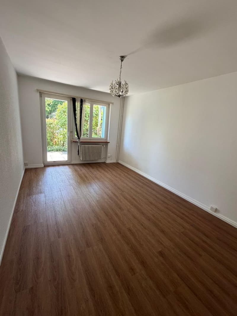 Gemütilches Zimmer in Frauen WG -5 Min-Zum Bahnhof (1)