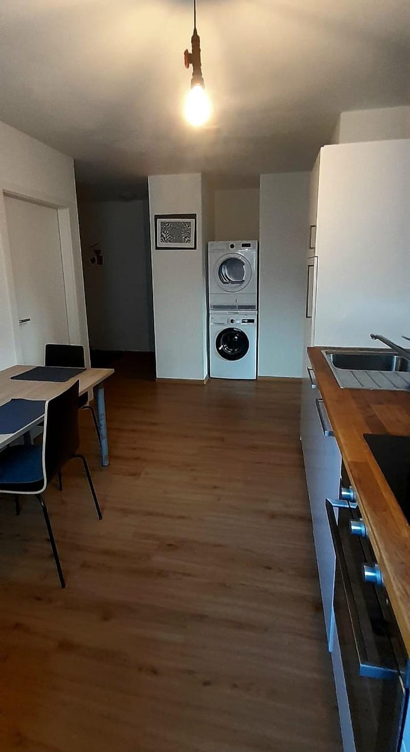 Moderne 2-Zimmerwohnung mit Balkon in Basel (4)