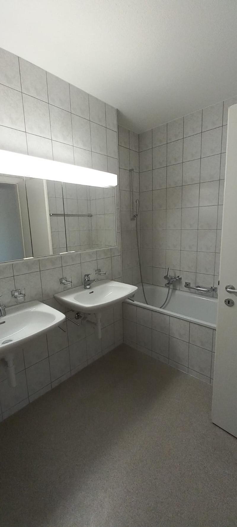 Fully furnished room in Basel city centre with all bills included + cleaning (5)