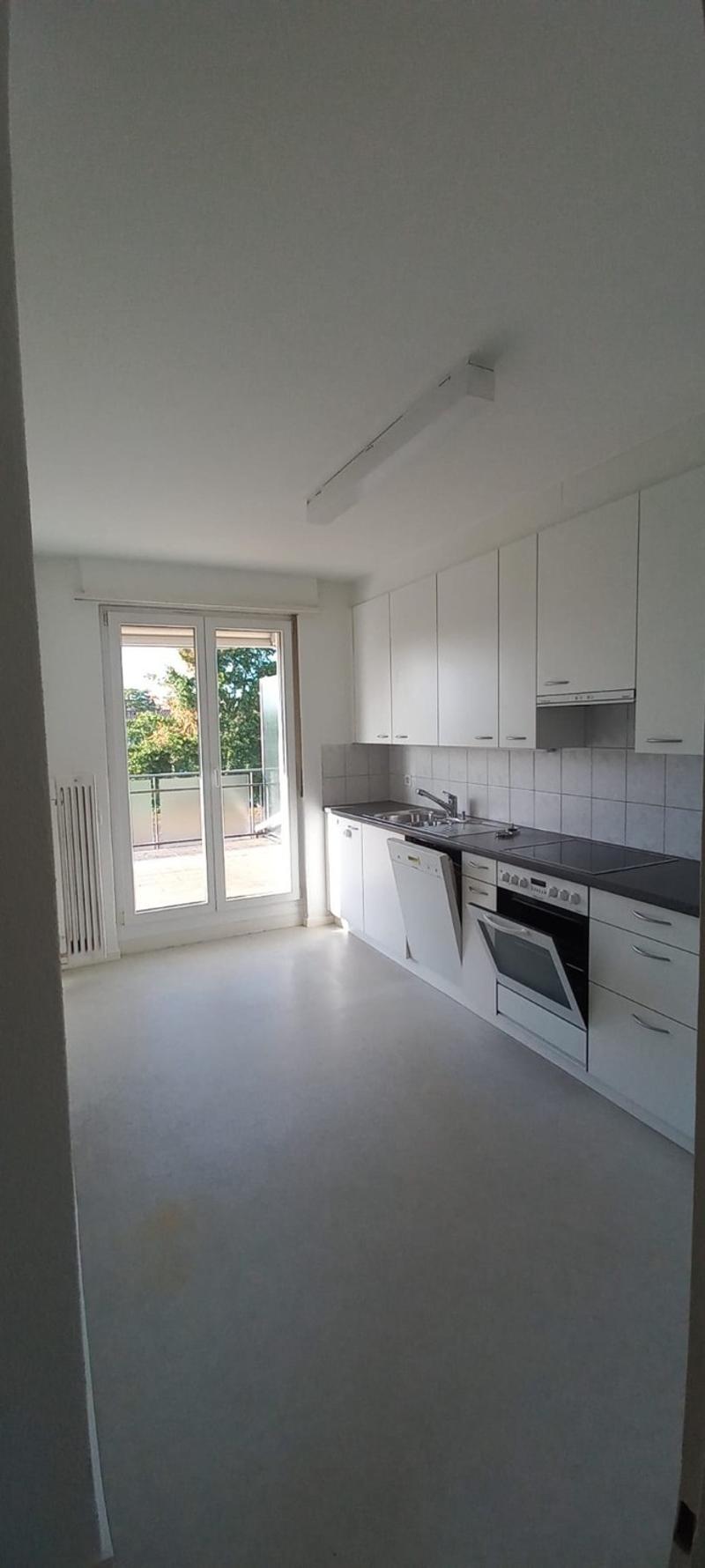 Fully furnished room in Basel city centre with all bills included + cleaning (4)
