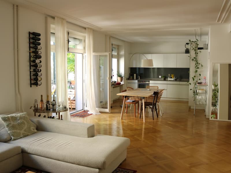Helles Zimmer in schöner Altbauwohnung im Kreis 4 (4)