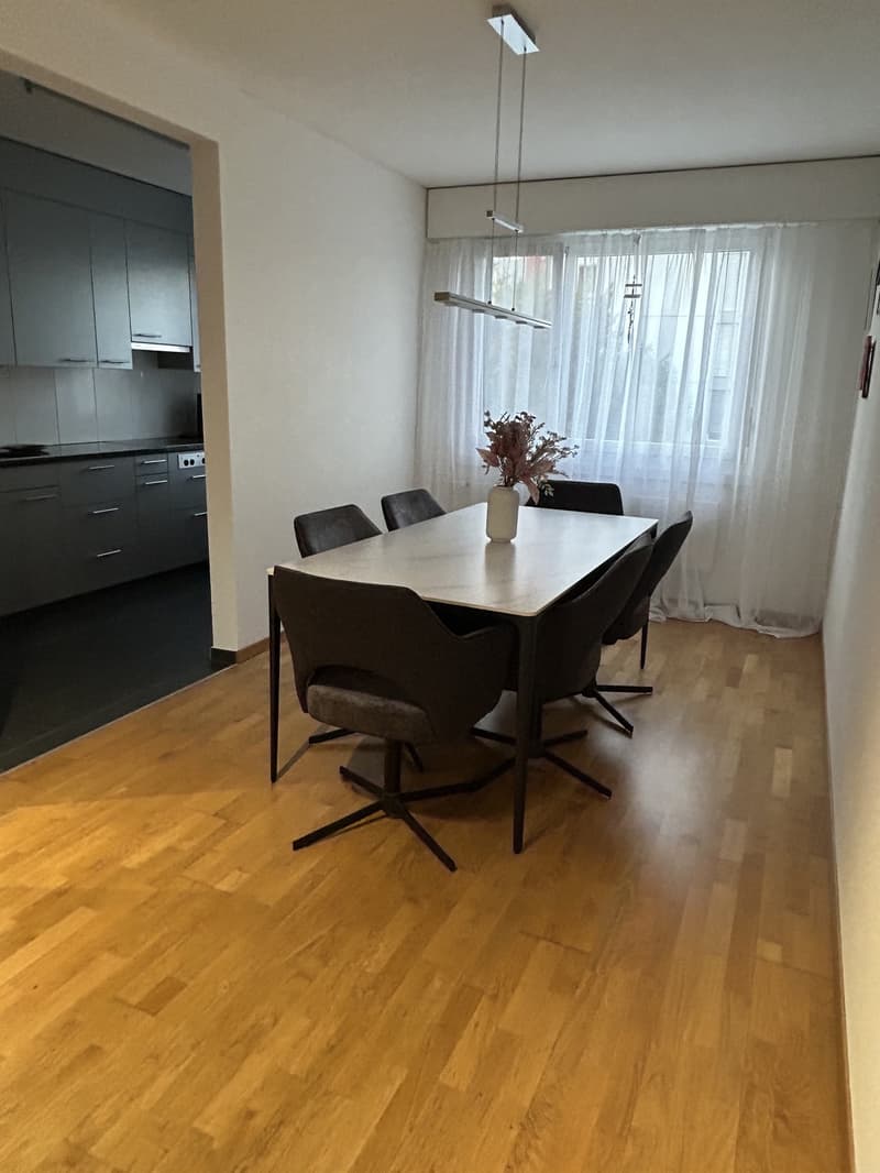 Helle 4.5 Zimmerwohnung (5)