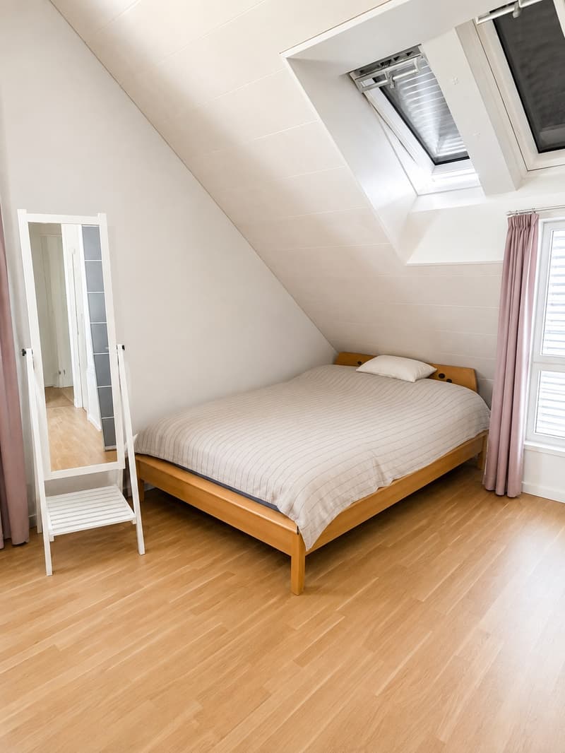 schöne helle 4.5 Maisonette Dachwohnung (10)