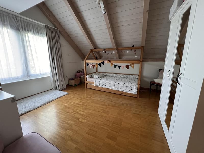 Helle und geräumige 5.5-Zimmer-Duplex Wohnung in Watt, nahe der Natur und nur 15 Min vom ZH HB entfernt. (5)
