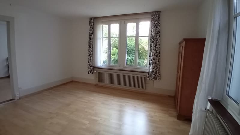 "Gartenwohnung Thun 4.5 Zimmer im grünen" (5)