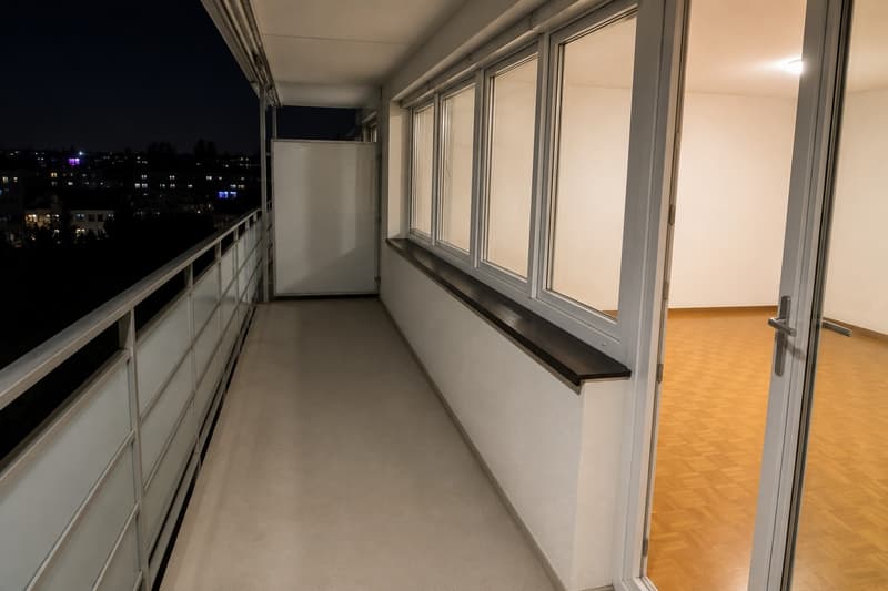 Grosses, helles Zimmer mit Balkon in Winterthur-Wülflingen (2)