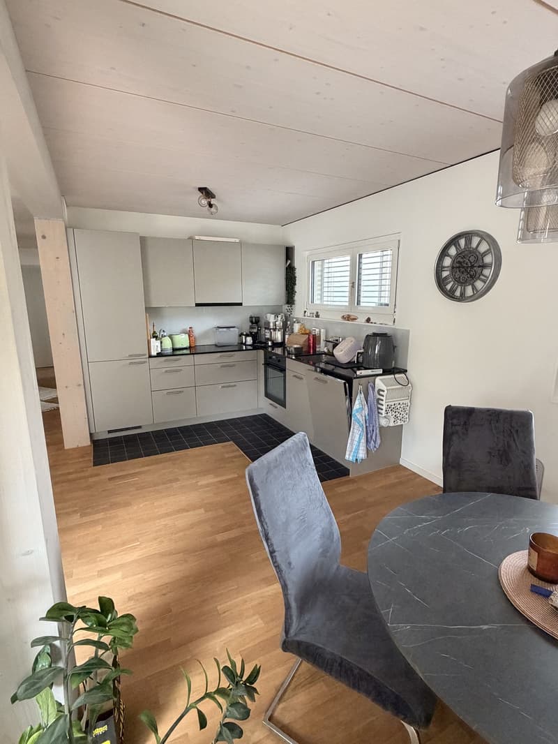 Charmante 3.5-Zimmer Wohnung zu vermieten (5)