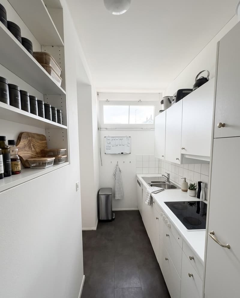 Grosszügige 4.5-Zimmer-Wohnung mit Balkon im Zentrum von St. Gallen ab 1. September (10)