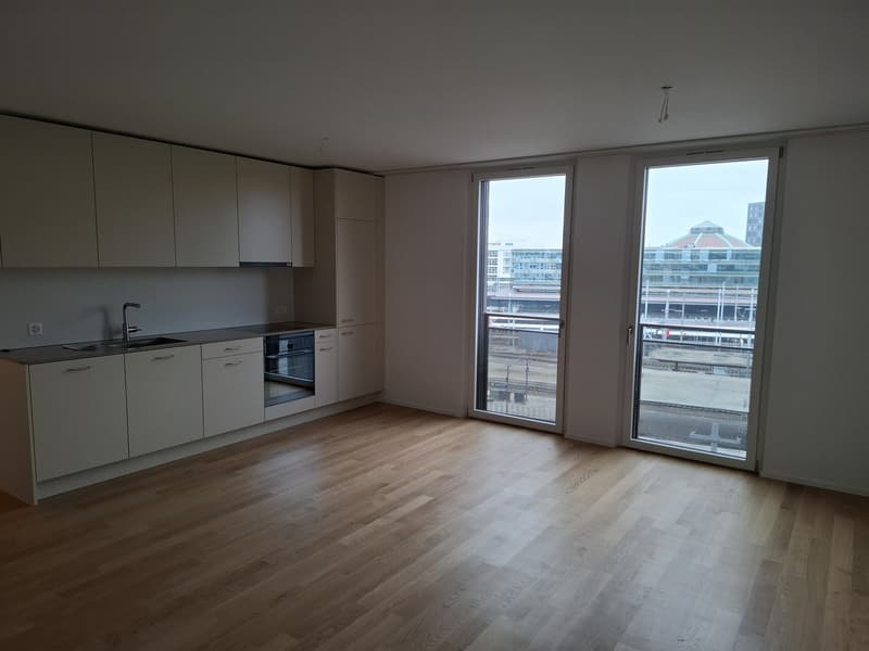 2.5 Zimmer Neubauwohnung beim Bahnhof SBB mit tollem Stadtausblick (2)