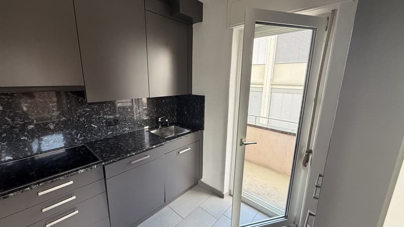 Helles Zimmer in renovierter 3er-WG in Zürich (2)