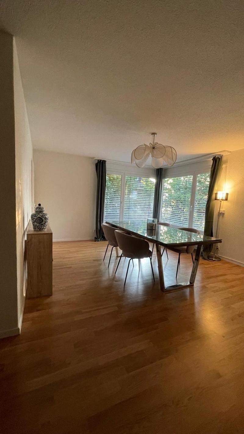 Lichtdurchflutete 4.5-Zimmer-Wohnung mit 127 m² & Wintergarten in Horgen (1)